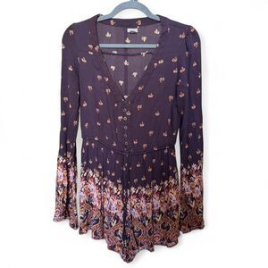 Anthropologie Ecote Women's Romper Size Medium Purple Floral Boho Festival
